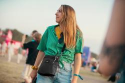 Pacsafe GO CROSSBODY POUCH jet black Taška
