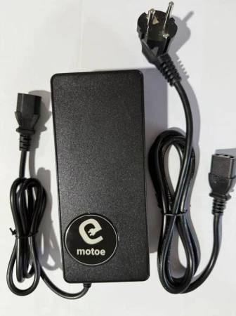 RACCEWAY Nabíječka na lithiové baterie e-moto 48V