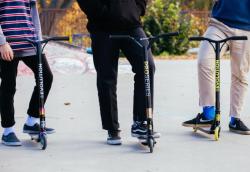 Raven Evo Rookie NeoChrome 100mm freestyle koloběžka (VÝPRODEJ)