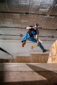 Raven Evolution Rookie Gold freestyle koloběžka