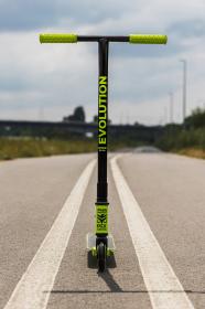 Raven Evolution Rookie Lime freestyle kolobežka