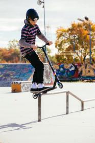 Raven Evolution Rookie Lime freestyle kolobežka