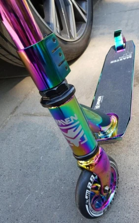 Raven Master NeoChrome freestyle koloběžka