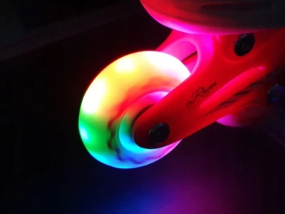 Raven Lia PINK dětské kolečkové brusle 2v1 s LED
