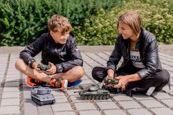 RC sada bojujících tanků Tiger I a T34/85 1:32