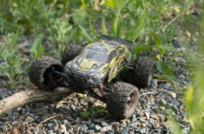 IQ models RC truggy XLH X9116 2WD žlutá IQ models RC truggy XLH X9116 2WD žlutá