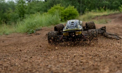 IQ models RC truggy XLH X9116 2WD žlutá
