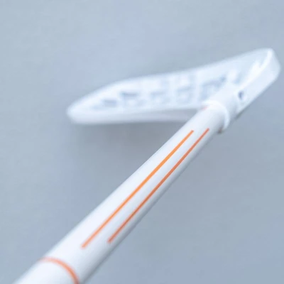 Salming Flow Midlite 32 JR White/Nectarine juniorská florbalka
