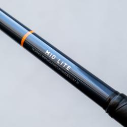 Salming Quest2 Mid Midlite 35 JR Navy/Nectarine florbalka