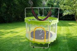 Sedco Dětská trampolína 150 cm s ochrannou sítí,houpačkou a vybavením Sedco Dětská trampolína 150 cm s ochrannou sítí,houpačkou a vybavením