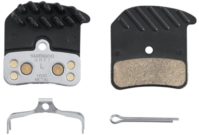 Shimano brzdové destičky H03C-MFA metal, s chladičem čtyřpístkové, v krabičce Shimano brzdové destičky H03C-MFA metal, s chladičem čtyřpístkové, v krabičce