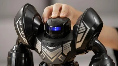 Silverlit Robot Blast LED černý (VÝPRODEJ)