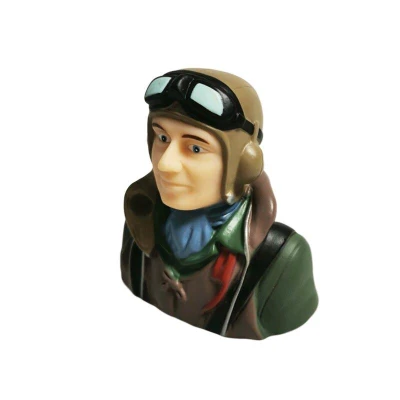 Siva Urs 1:6 figurka pilota