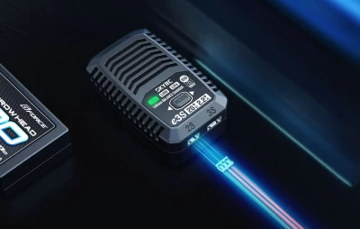 SkyRC e3S 2S/3S černá nabíječka