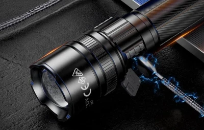 Superfire Y25 černá LED svítilna