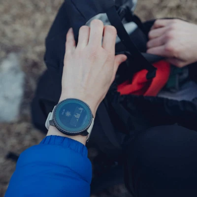 Suunto Vertical Titanium Solar Sand sportovní GPS hodinky