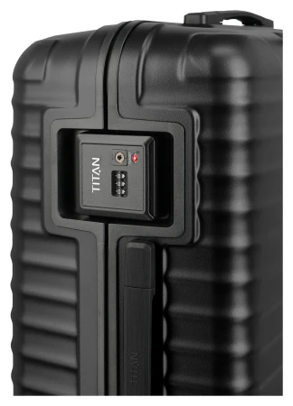 Titan Overseas M plus černý cestovní kufr