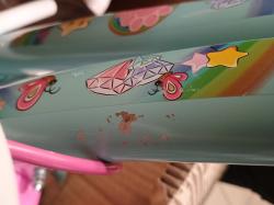 Toimsa Catcorn 14 dětské kolo - DROBNÉ ODĚRKY