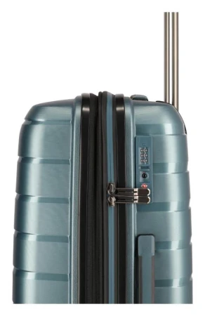 Travelite Air Base M Ice blue kufr + kosmetická taštička zdarma