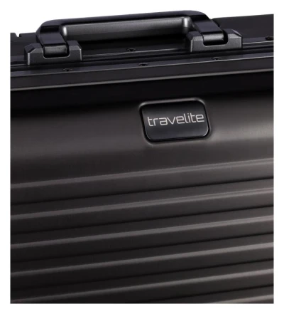 Travelite Next 4w M Black kufr + sleva 500,- na příslušenství