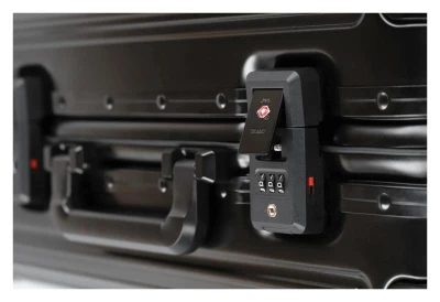 Travelite Next 4w S Front Pocket černý kabinový kufr