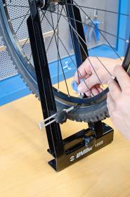 UNIOR Vidlice centrovací HOBBY pro 16[34] - 29[34] kola