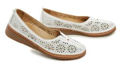 Urban Ladies 322-24 biele dámske mokasíny