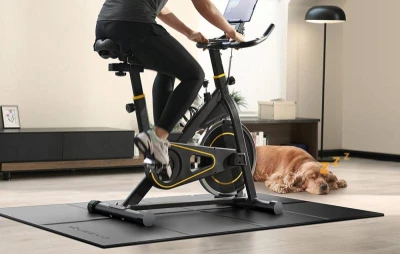 Urevo URFE001 černá 160 x 65 cm podložka pod fitness vybavení