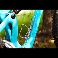 WOLF TOOTH Morse Stainless S košík na láhev