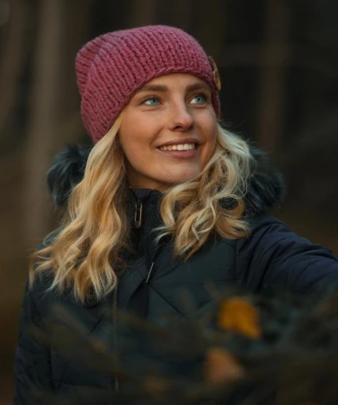 WOOX Berry Button Beanie vínová pánská čepice